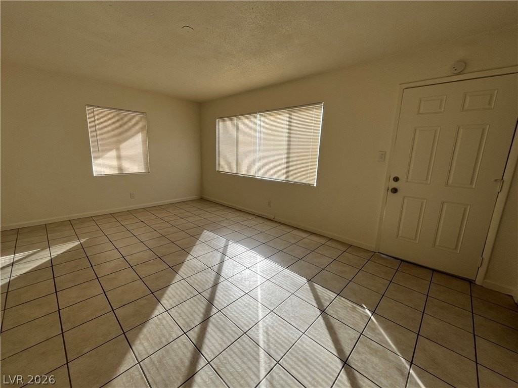 118 Ash St - Photo 2 of 7