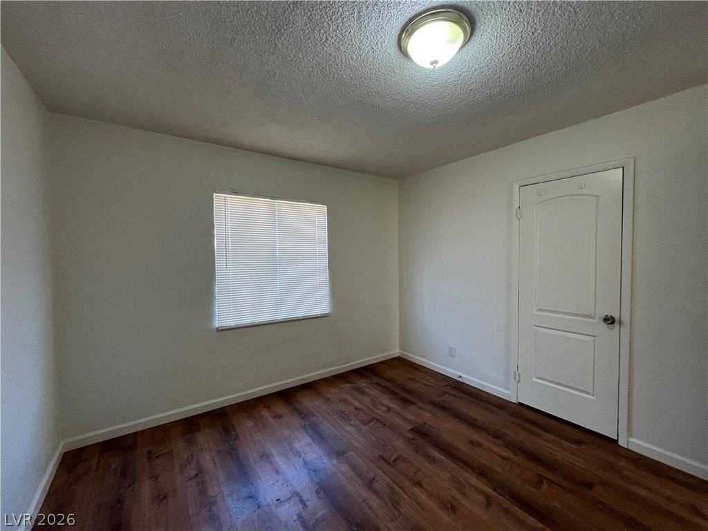 118 Ash St - Photo 4 of 7