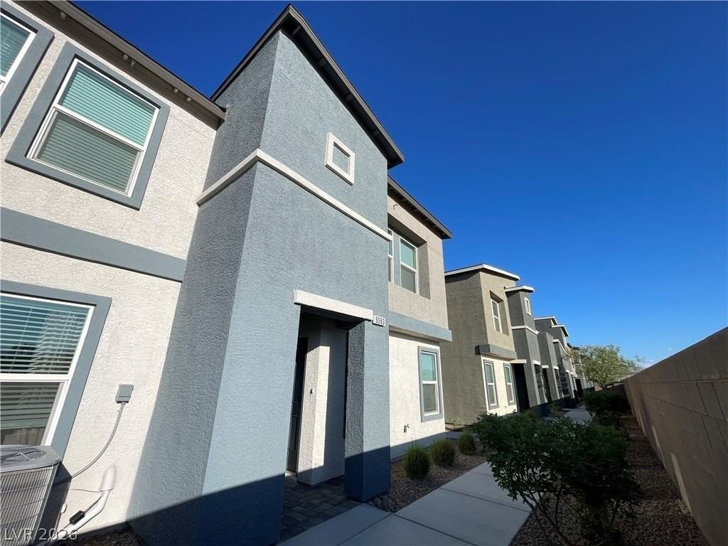 9383 Jade Mesa St - Photo 2 of 30