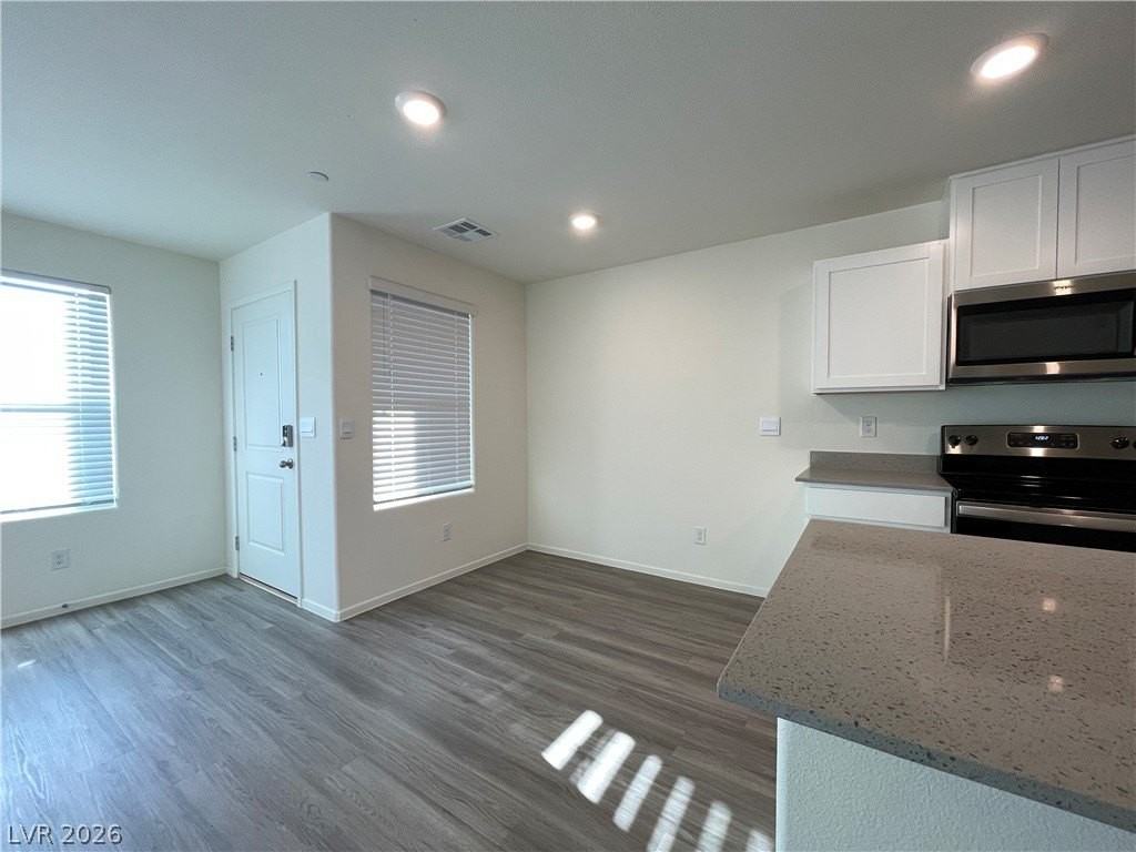 9383 Jade Mesa St - Photo 6 of 30