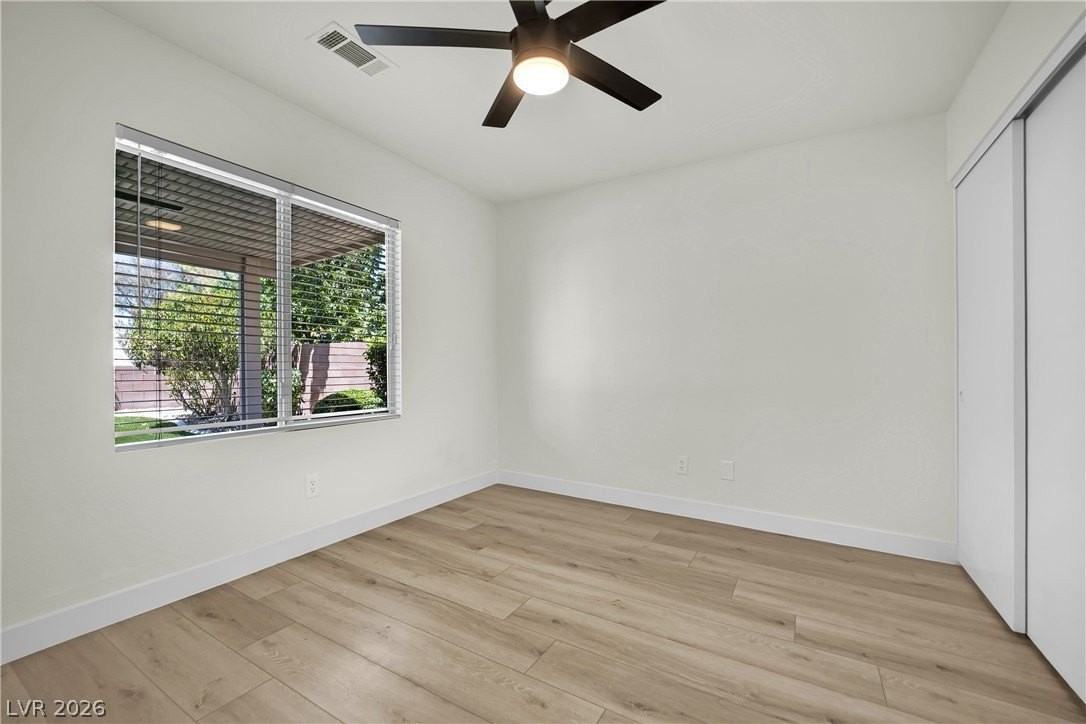 2560 Sundew Ave - Photo 3 of 40