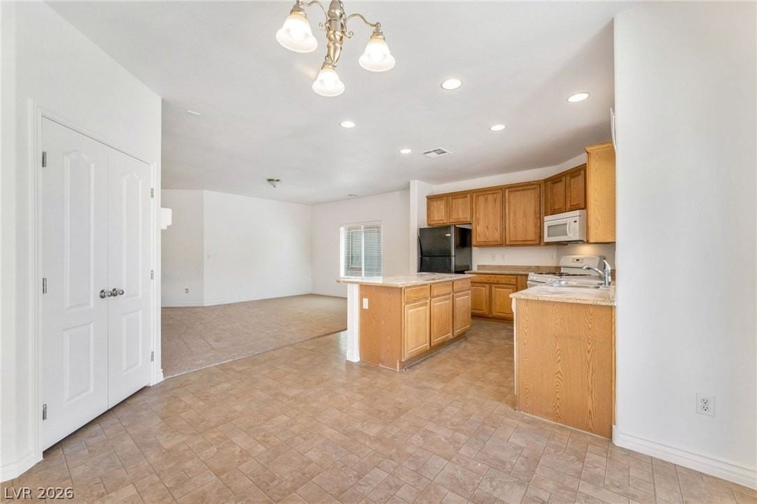 2621 Lazy Leopard Ct - Photo 5 of 25