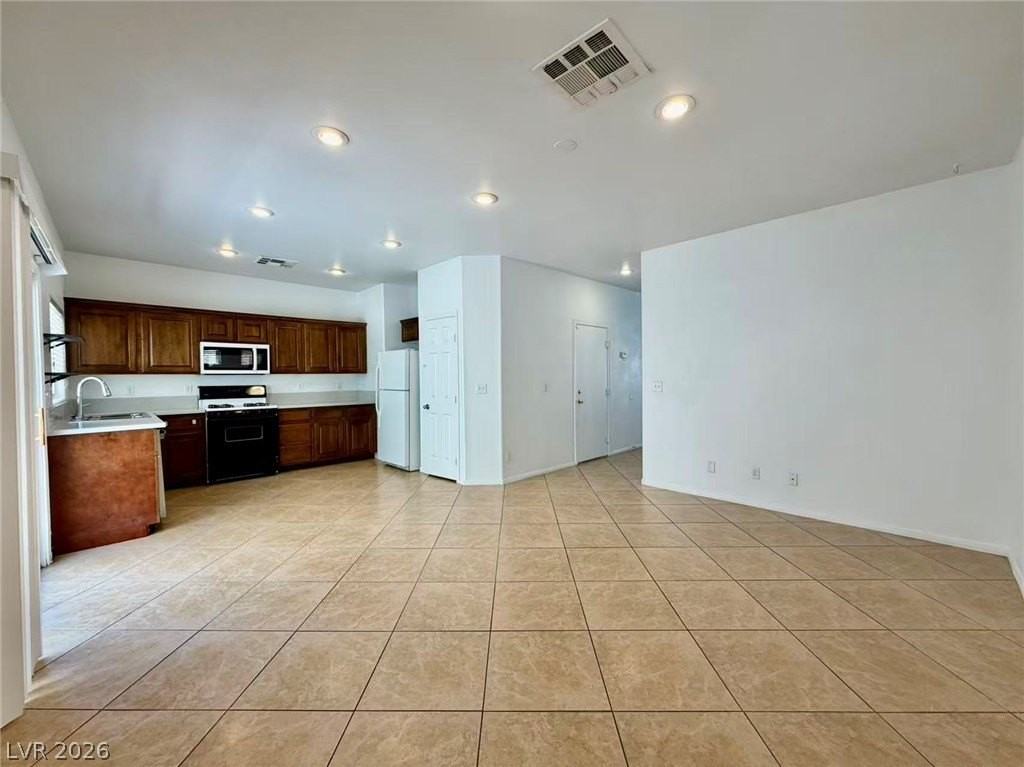 884 Blue Rosalie Pl - Photo 5 of 24