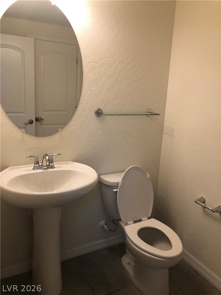 135 Berneri Dr - Photo 6 of 20