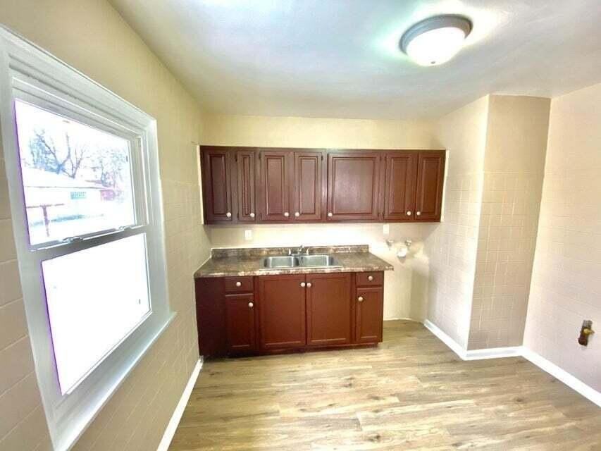 4381 Johnson St - Photo 3 of 9