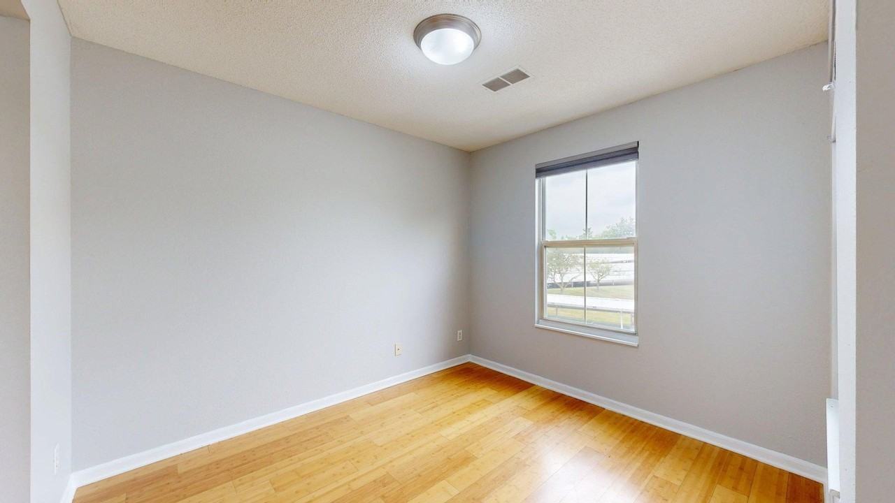 103 Fieldcrest St #301 - Photo 5 of 13