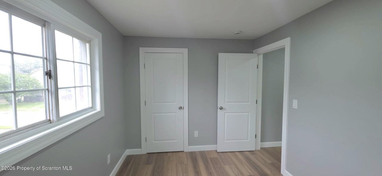 215 S Valley Ave #2ndFL - Photo 6 of 14