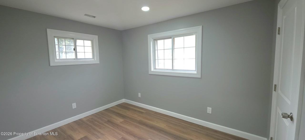 215 S Valley Ave #2ndFL - Photo 7 of 14