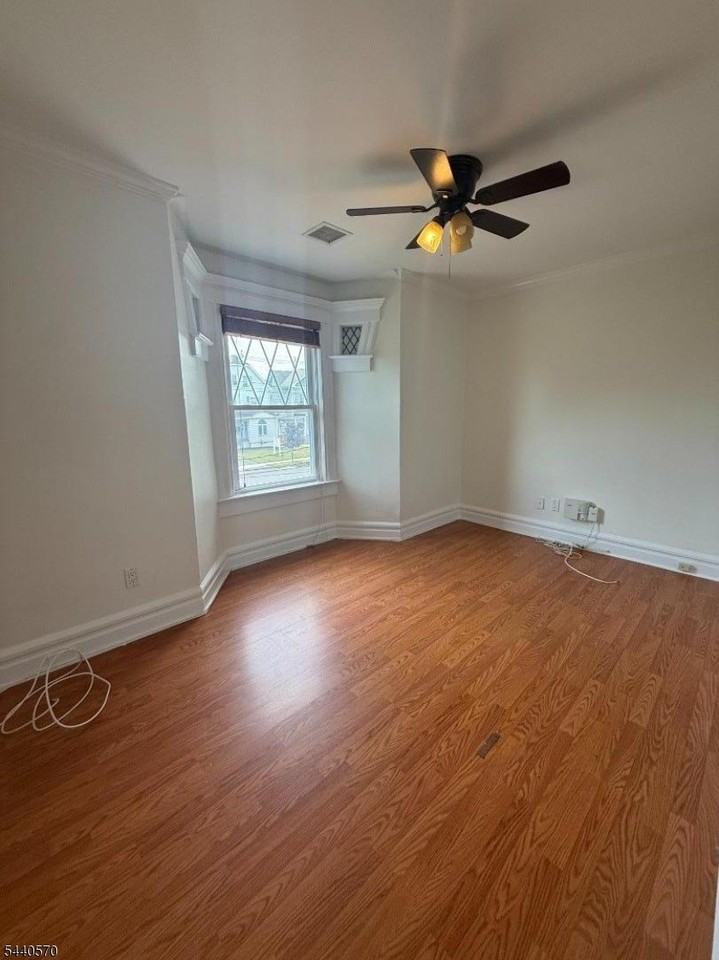 143 Elmer St - Photo 4 of 9