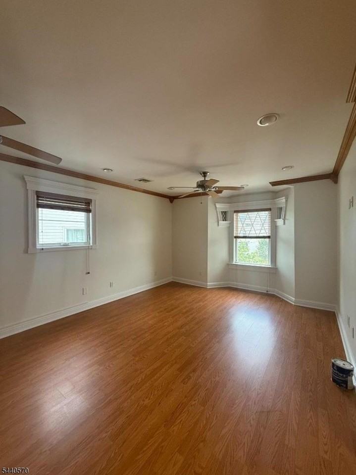 143 Elmer St - Photo 5 of 9