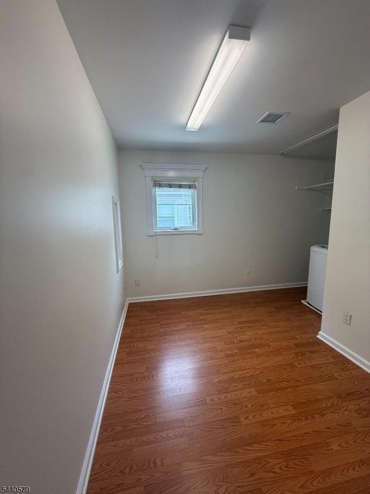 143 Elmer St - Photo 6 of 9