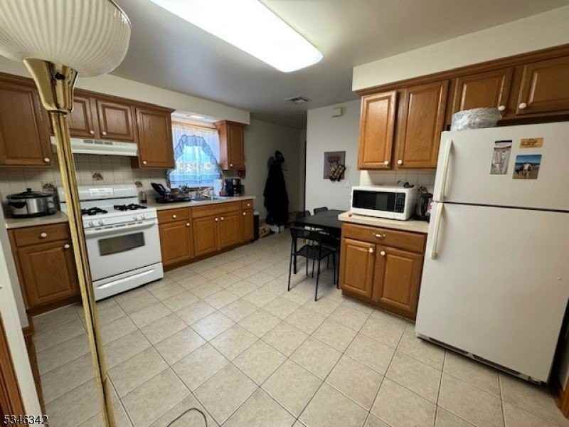 700 W Camplain Rd #4 - Photo 4 of 11