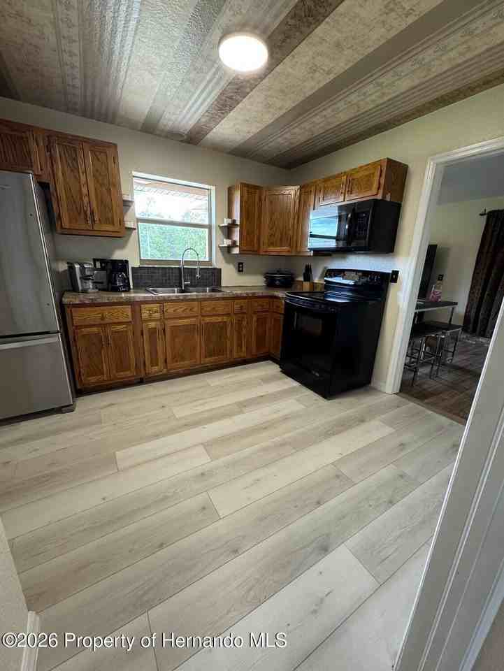 14373 Irving St #B - Photo 5 of 5