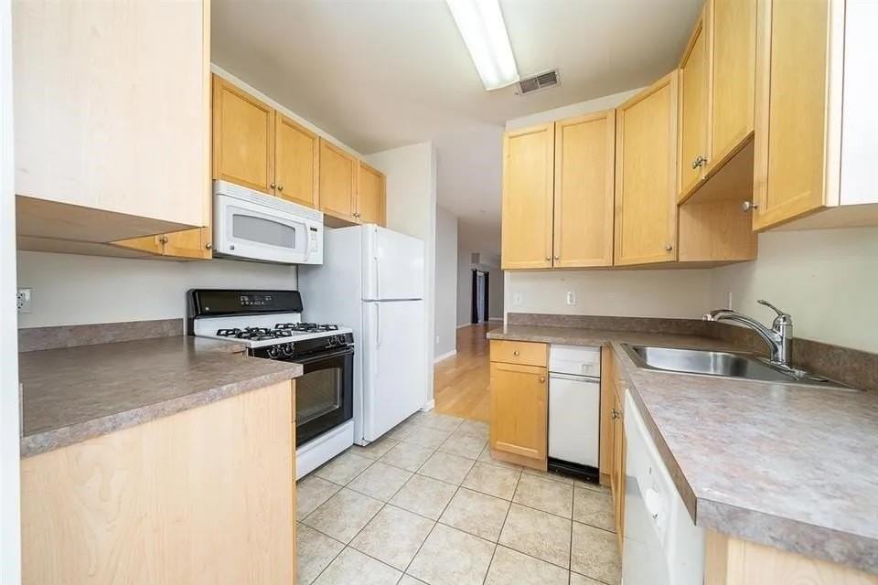 201 Dey St #C168 - Photo 4 of 13