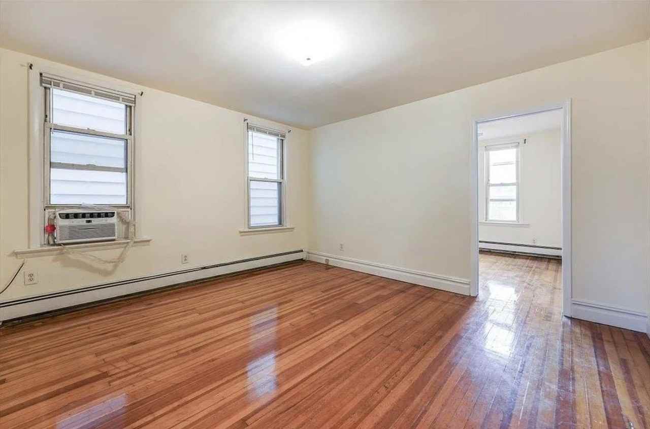19 Hawthorne Ave #1 - Photo 6 of 24