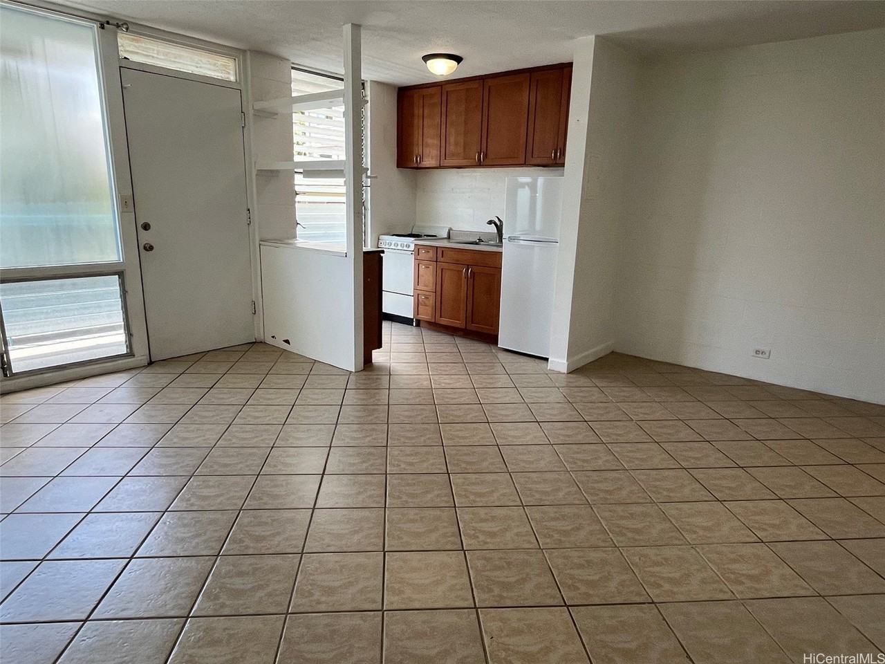 2328 Seaview Ave #203 - Photo 2 of 11