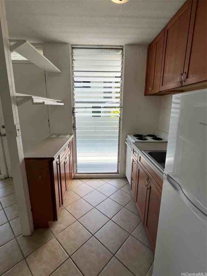 2328 Seaview Ave #203 - Photo 5 of 11