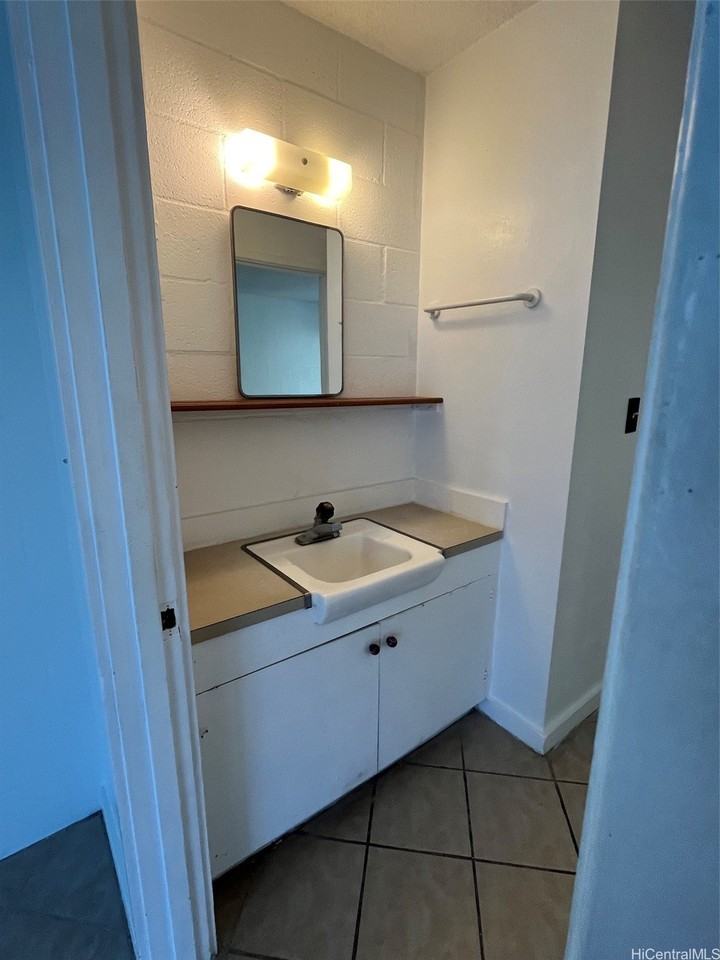 2328 Seaview Ave #203 - Photo 6 of 11