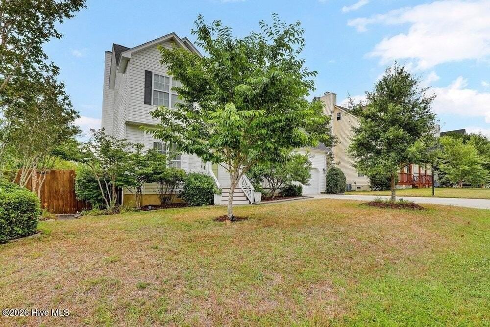 1010 Meridian Dr - Photo 4 of 39