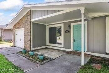102 Sterling Rd - Photo 2 of 27
