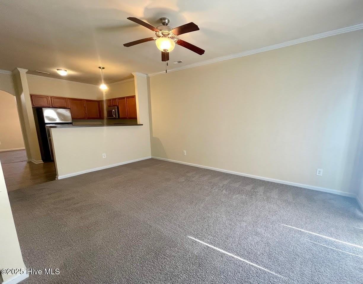 402 Glenhaven Ln - Photo 4 of 18