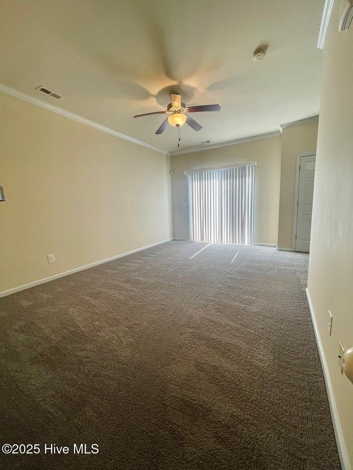 402 Glenhaven Ln - Photo 5 of 18