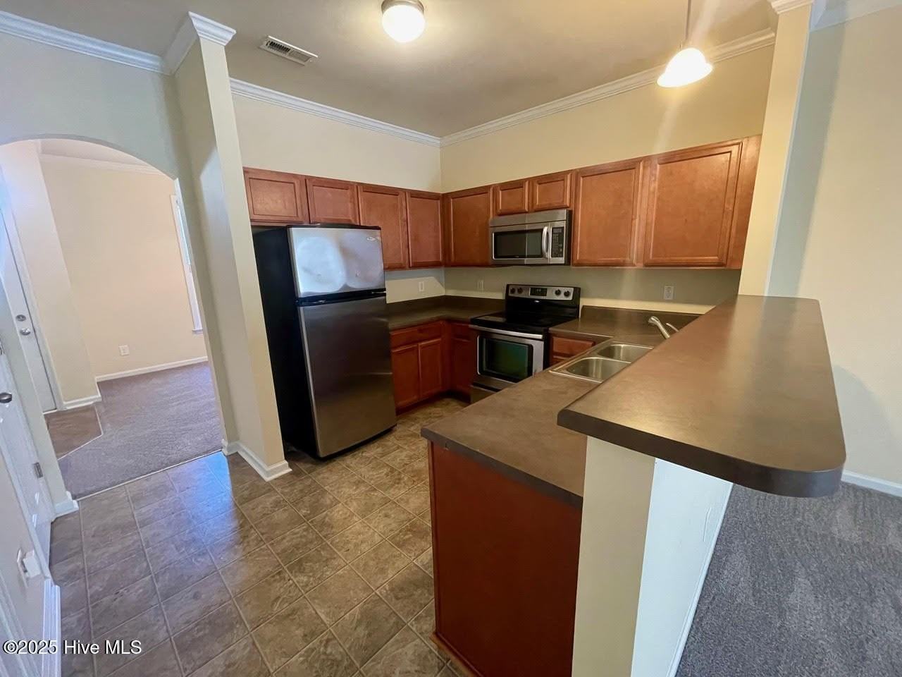 402 Glenhaven Ln - Photo 6 of 18