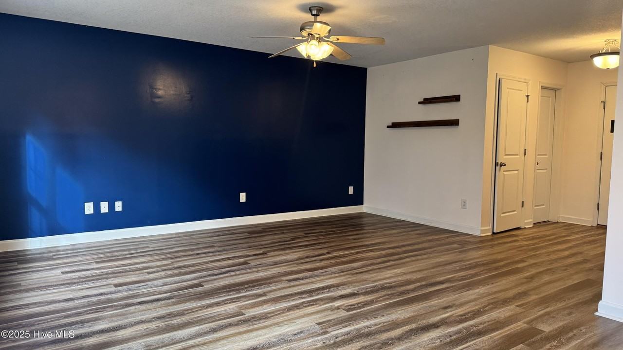 140 Broadleaf Dr - Photo 4 of 15