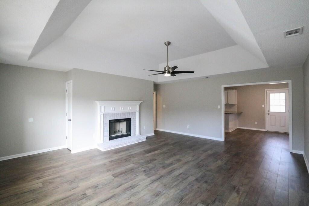 4505 Guinevere Ct - Photo 5 of 28