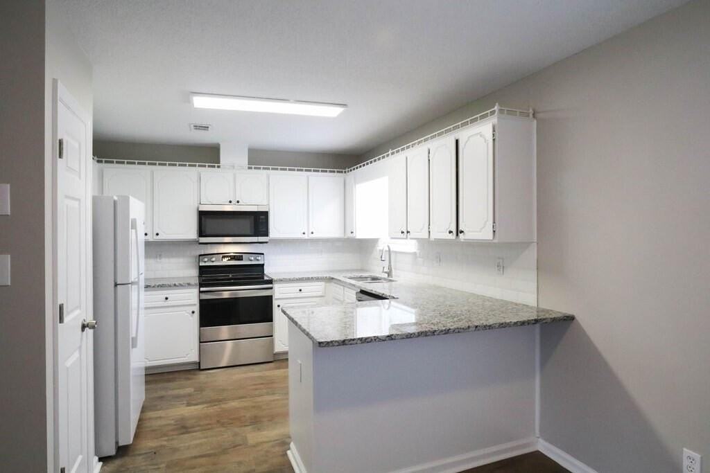 4505 Guinevere Ct - Photo 6 of 28