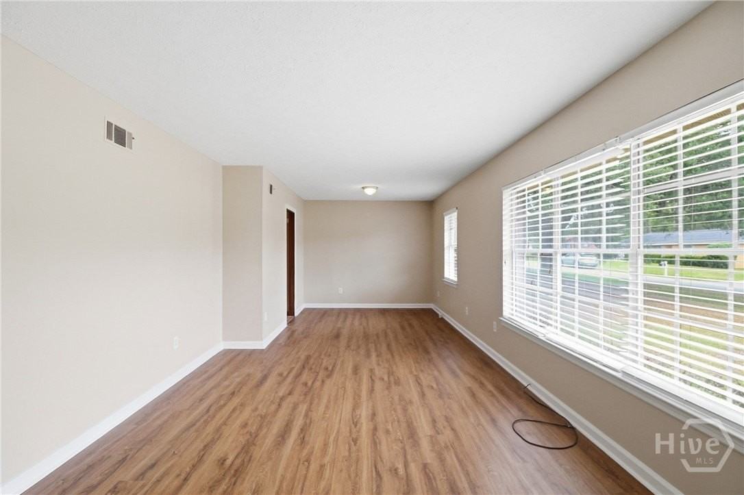 519 Gleason Ave - Photo 4 of 30