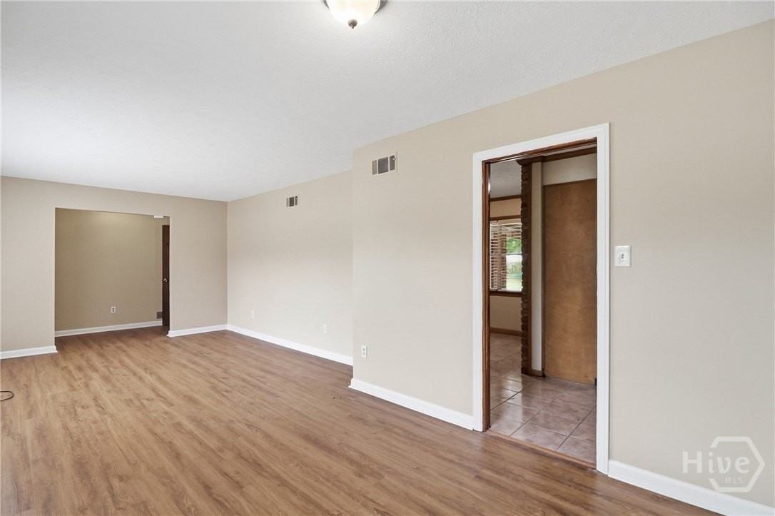 519 Gleason Ave - Photo 6 of 30