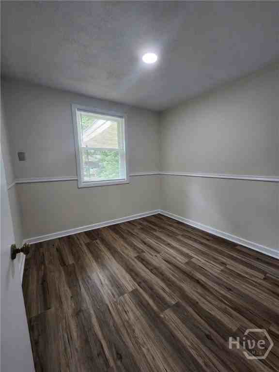 1524 Laberta Ct - Photo 3 of 9
