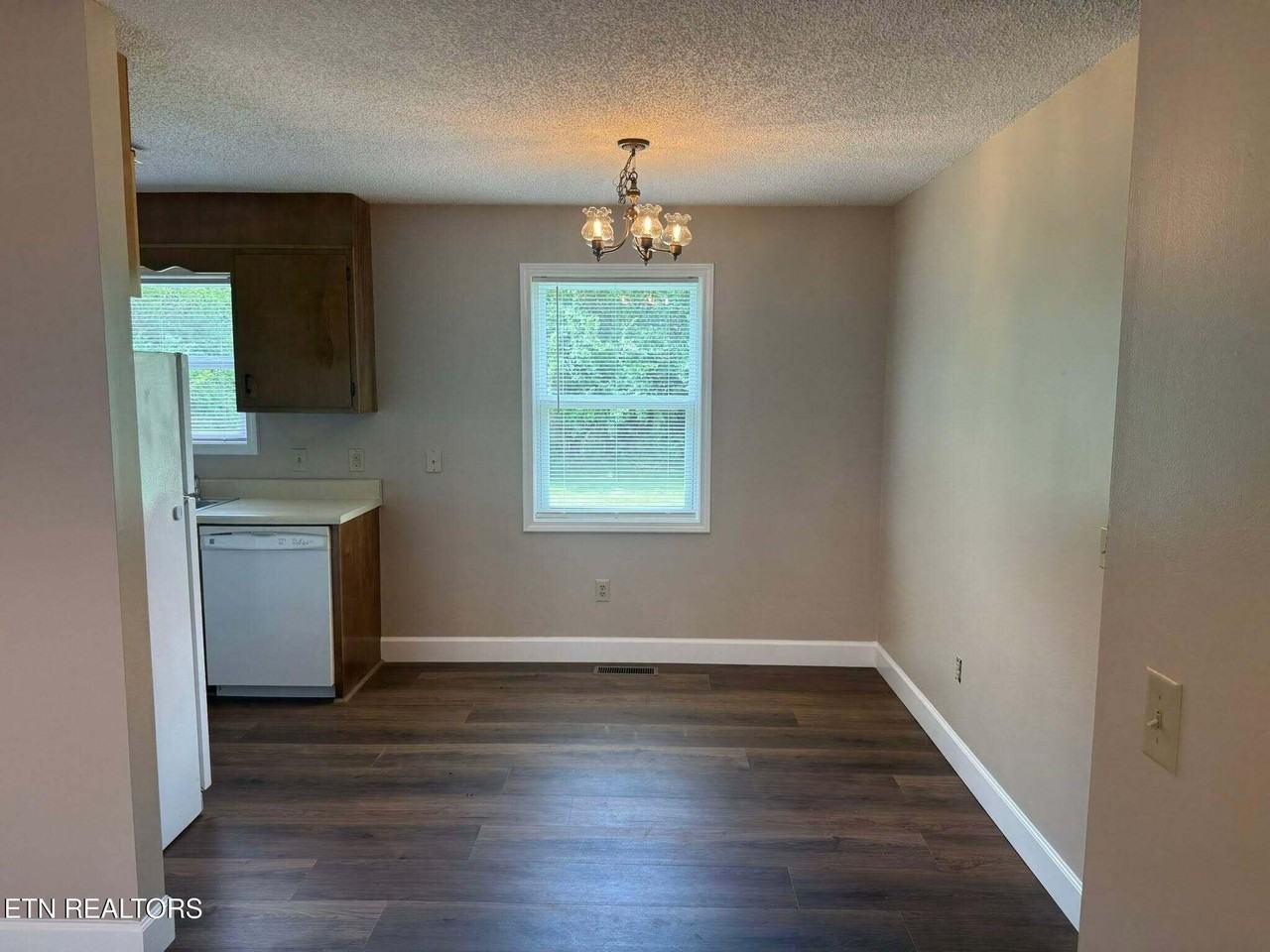 109 George Smith Rd - Photo 2 of 13