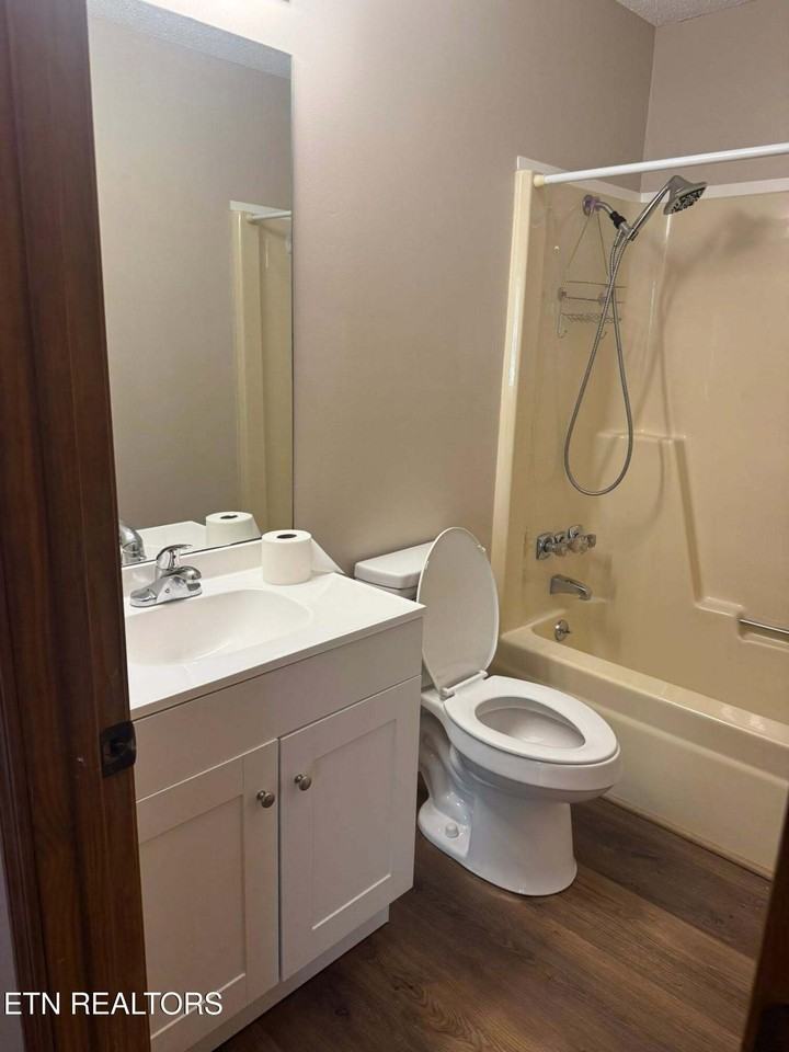 109 George Smith Rd - Photo 7 of 13