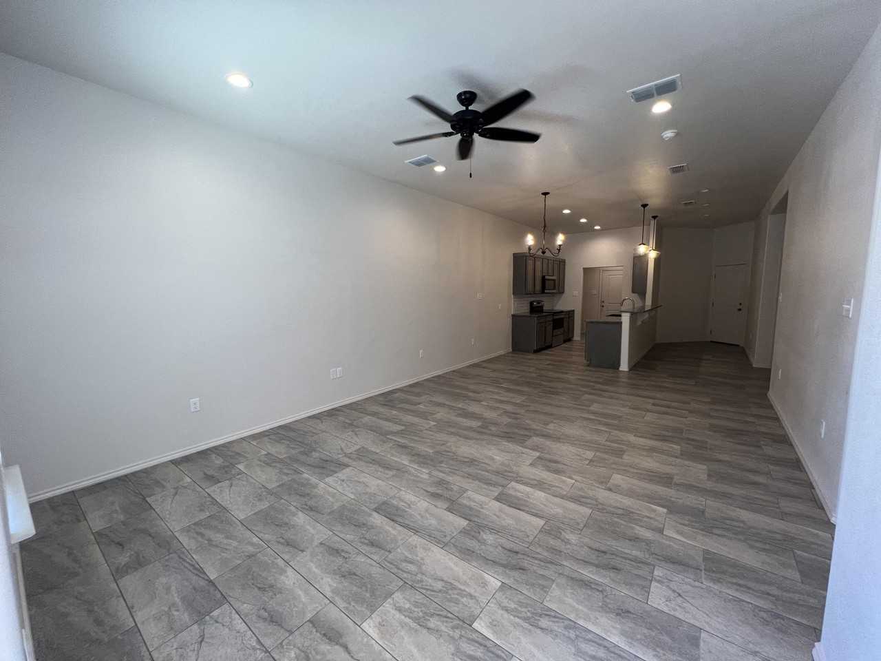 1124 N 7th St - Photo 4 of 24