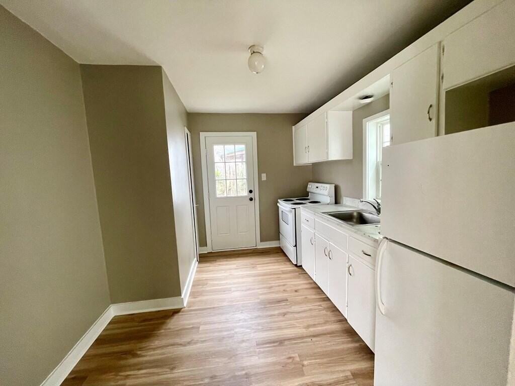 308 E 18th St #4 - Photo 5 of 8