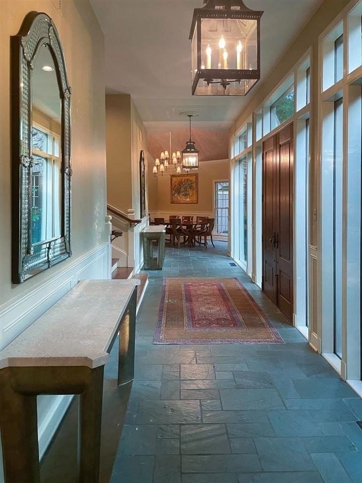 5711 Shady Grove Rd - Photo 5 of 25