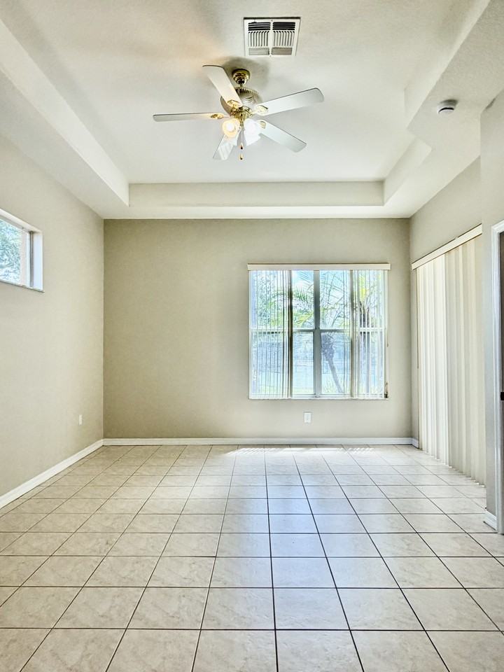 2708 Wood Pointe Dr #1 - Photo 6 of 33