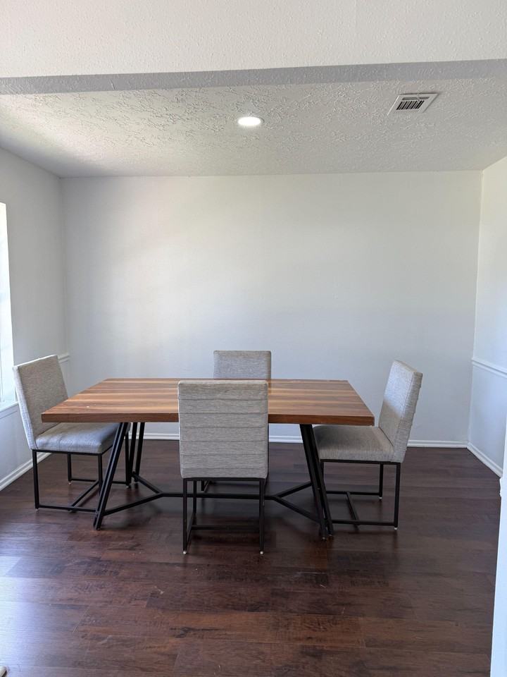 Tylergate Dr - Photo 3 of 5