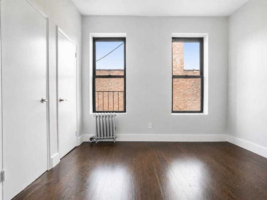 1885 Amsterdam Ave - Photo 3 of 8