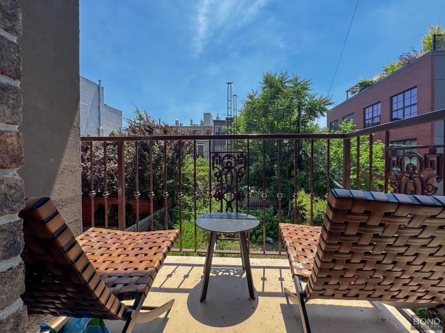 218 Withers St - Photo 6 of 6