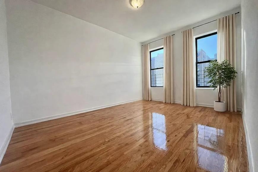 1515 Grand Concourse - Photo 4 of 5