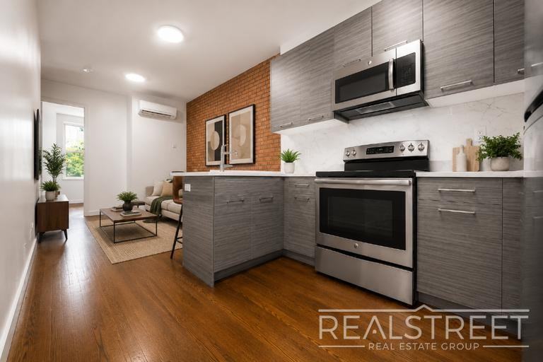 890 Jefferson Ave - Photo 2 of 10