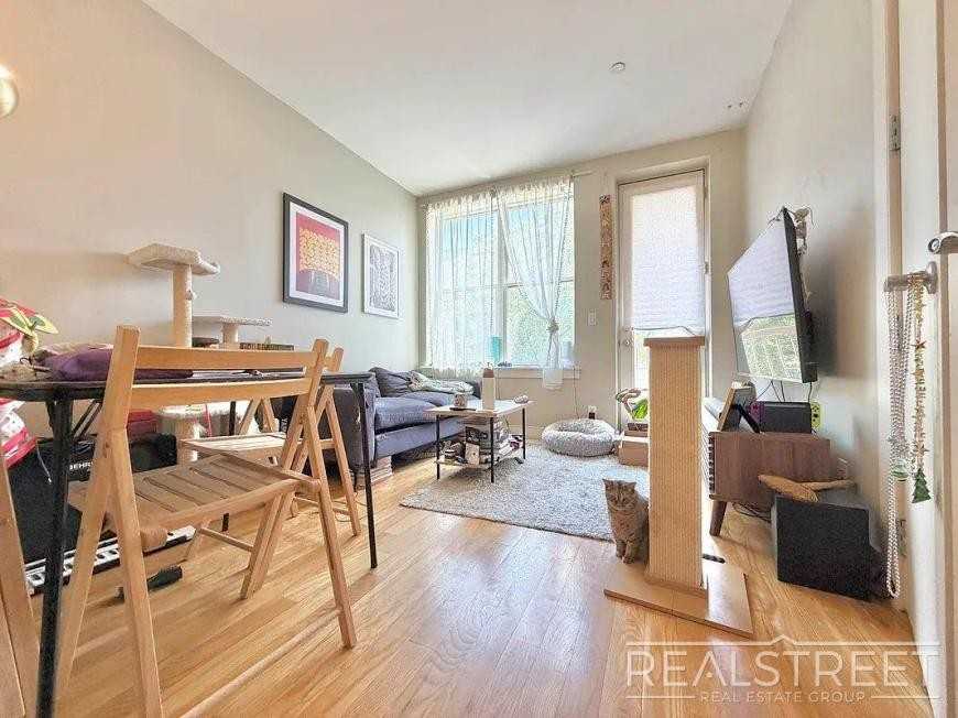 22 Fayette St