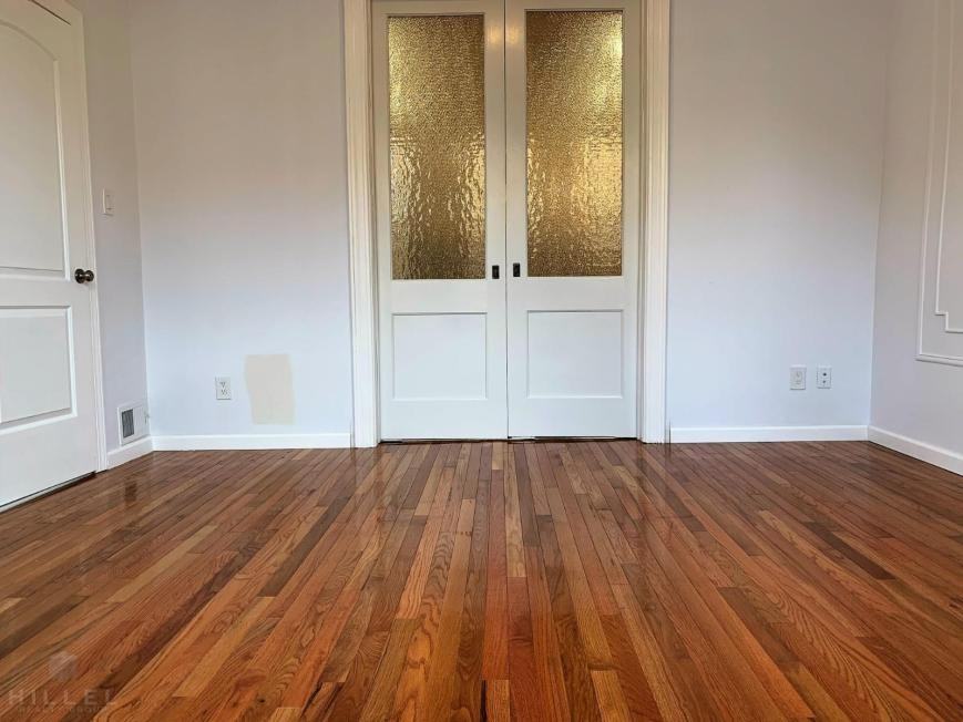 7508 62nd St - Photo 6 of 10