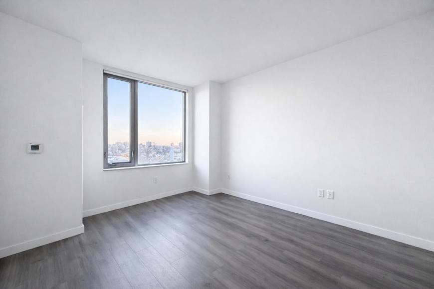 1524 Sheepshead Bay Rd - Photo 6 of 10