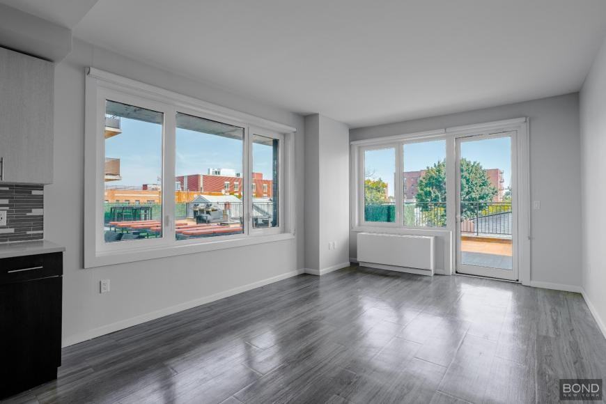 17802 Hillside Ave - Photo 4 of 10