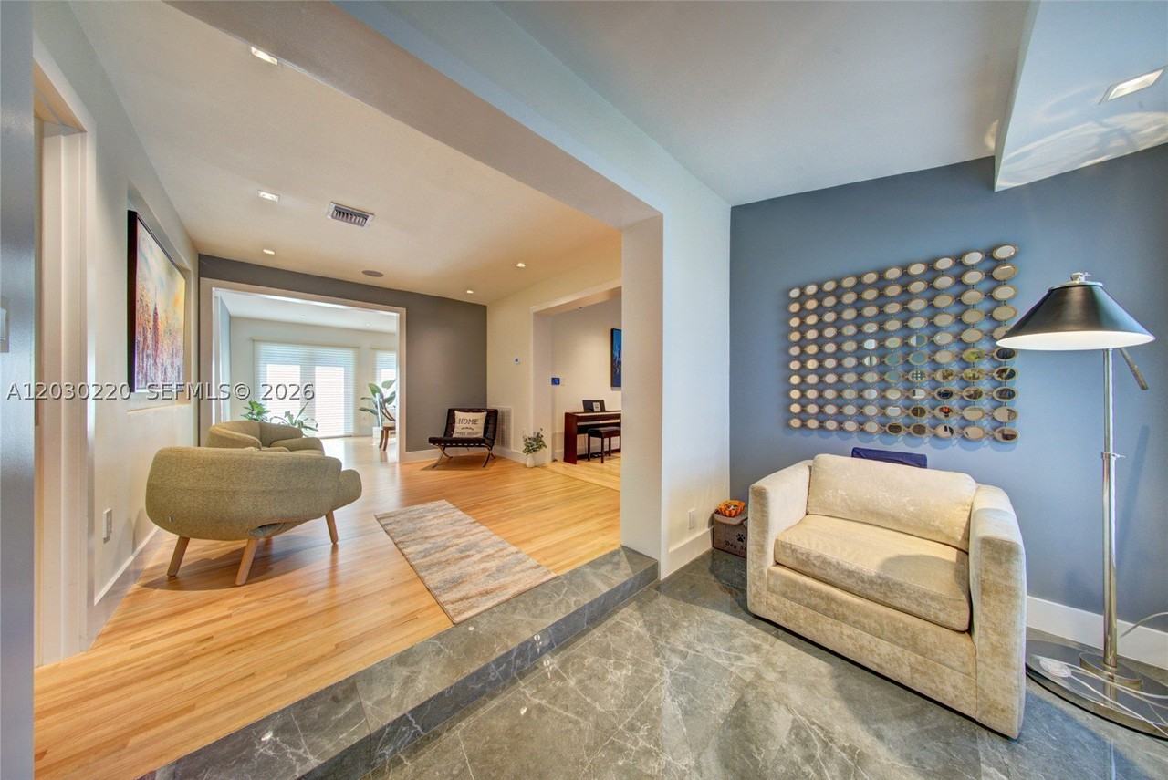 3508 Crystal View Ct #0 - Photo 5 of 34