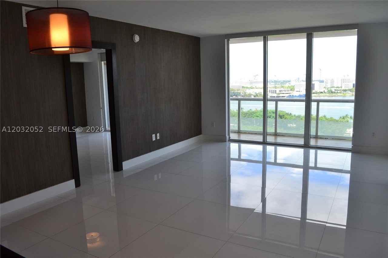 50 Biscayne Blvd #1408 - Photo 3 of 41